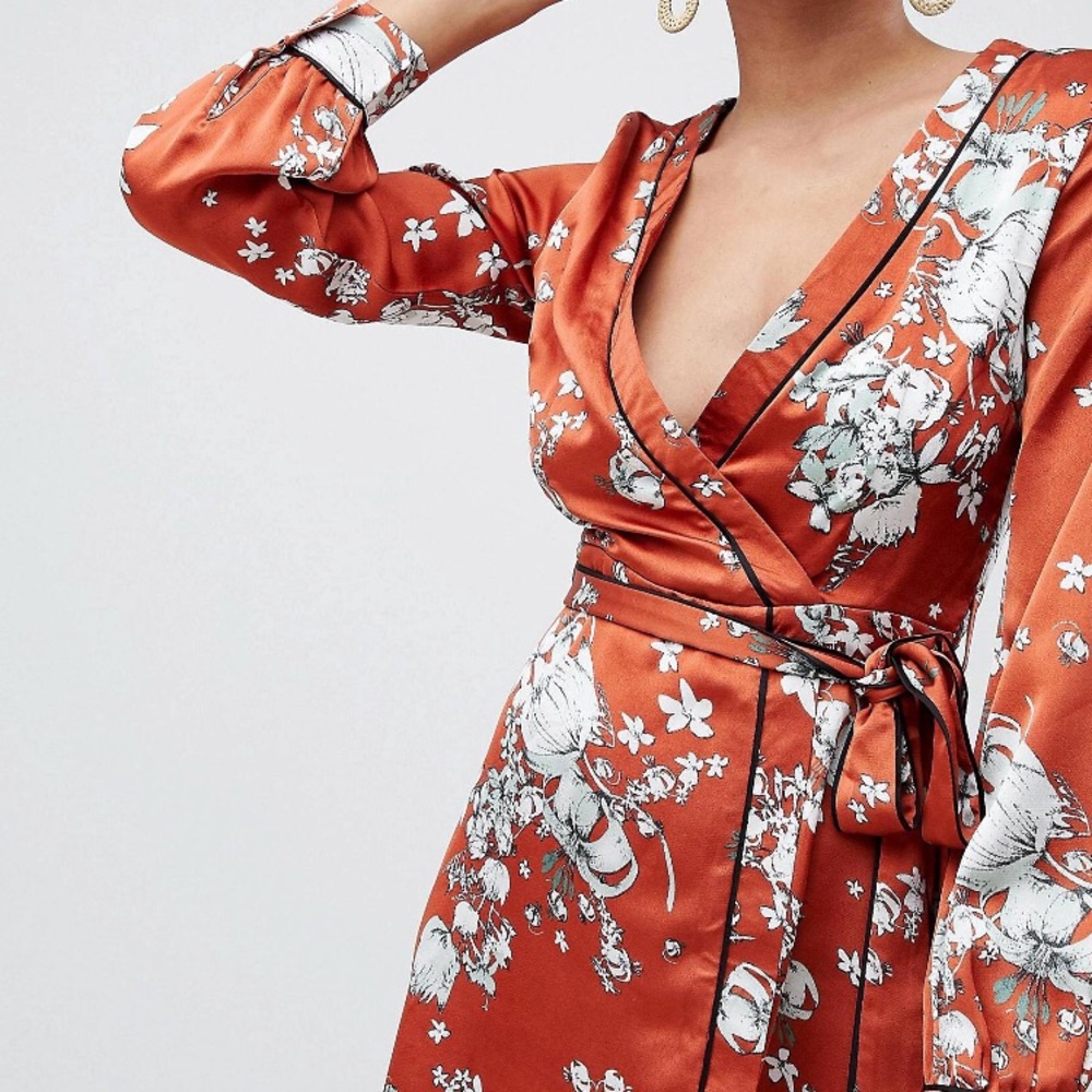 👘 🌺 NWT Missguided Kimono Satin Dress 🌺👘